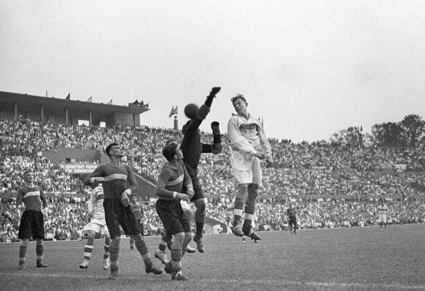 Football at Dinamo stadium 694949 01.06.1938 Football match at Dinamo Central stadium, 1938. Shagin Sputnik Moscow Russia  Copyright: xShaginx
