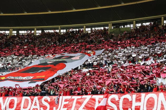 SOCCER - NL, AUT vs FRA VIENNA,AUSTRIA,10.JUN.22 - SOCCER - UEFA Nations League, OEFB international match, Länderspiel, Nationalmannschaft Austria vs France. Image shows fans of AUT.  GEPAxpictures xArminxRauthner