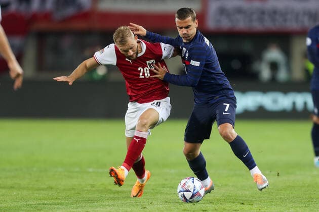 SOCCER - NL, AUT vs FRA VIENNA,AUSTRIA,10.JUN.22 - SOCCER - UEFA Nations League, OEFB international match, Länderspiel, Nationalmannschaft Austria vs France. Image shows Konrad Laimer (AUT) and Antoine Griezmann (FRA).  GEPAxpictures xGEPAxpictures xPhilippxBrem