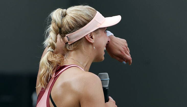 Sabine Lisicki (GER) den Tränen nahe nach Sieg in zwei Sätzen gegen Asia Muhammad (USA) Tennis bett1 open WTA, Tennis Damen 500 Turnier auf Rasen Damen Saison 2021 2022 11.06.2022