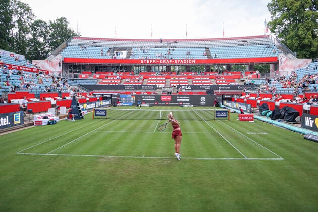 Sabine LISICKI GER und Asia MUHAMMAD USA im Steffi-Graf-Stadion, bett1open WTA, Tennis Damen 500, Berlin, LTTC Rot-Weiß , 11.06.2022, Copyright: xClaudioxGärtnerx