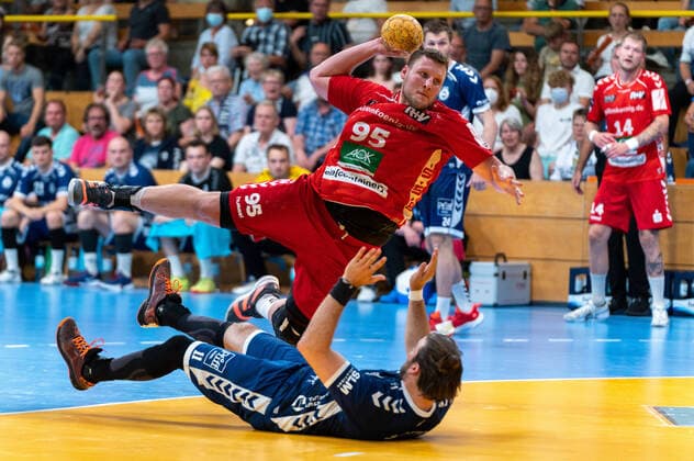 Sport Themen der Woche KW23 Sport Bilder des Tages Tor von Dominik Kalafut (HSG Nordhorn-Lingen 95) VfL Luebeck-Schwartau vs. HSG Nordhorn-Lingen, Handball, 2. Bundesliga, Spieltag 38, Saison 2021 2022, 11.06.2022 Marcel von Fehrn VfL Luebeck-Schwartau vs. HSG Nordhorn-Lingen, Handball, 2. Bundesliga, Spieltag 38, Saison 2021 2022, 11.06.2022 Luebeck *** Goal by Dominik Kalafut HSG Nordhorn Lingen 95 VfL Luebeck Schwartau vs HSG Nordhorn Lingen, Handball, 2 Bundesliga, Matchday 38, Season 2021 2022, 11 06 2022 Marcel von Fehrn VfL Luebeck Schwartau vs HSG Nordhorn Lingen, Handball, 2 Bundesliga, Matchday 38, Season 2021 2022, 11 06 2022 Luebeck Copyright: xEibnerxPressefoto MarcelxvonxFehrnx EP_EER