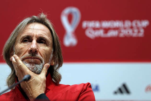 Sport Themen der Woche KW23 Sport Bilder des Tages Argentinian Ricardo Gareca, headcoach of Peru national team, Nationalteam reacts during the press conference, PK, Pressekonferenz held in Doha, Catar, on 12 june 2022. Peru will faced Australia on 13 Jun, in the play-off match for the penultimate place for the World Cup in Qatar 2022. PERU NATIONAL TEAM PRESS CONFERENCE IN CATAR !ACHTUNG: NUR REDAKTIONELLE NUTZUNG!  Copyright: xAlbertoxEstevezx GRAF308 20220612-de3f94ca66c727265532733eefa8b8ed3a751aaf