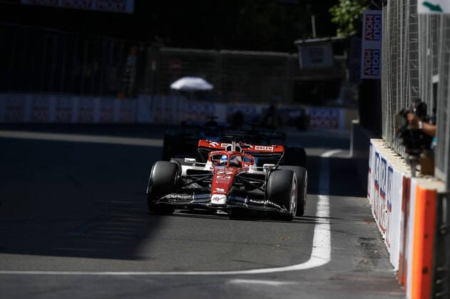 77 BOTTAS Valtteri (fin), Alfa Romeo F1 Team ORLEN C42, action during the Formula 1 Azerbaijan Grand Prix 2022, 8th round of the 2022 FIA Formula One World Championship, WM, Weltmeisterschaft on the Baku City Circuit, from June 10 to 12, 2022 in Baku, Azerbaijan - F1 - AZERBAIJAN GRAND PRIX 2022 - RACE DPPI Panoramic  _B3_4145