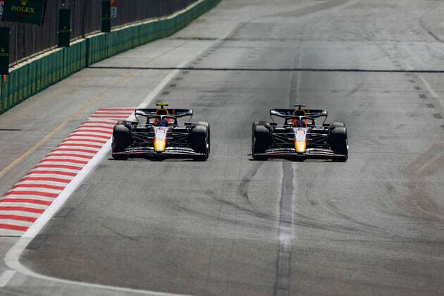Sport Bilder des Tages 11 Sergio Perez (MEX, Oracle Red Bull Racing), 1 Max Verstappen (NLD, Oracle Red Bull Racing), F1 Grand Prix of Azerbaijan at Baku City Circuit on June 12, 2022 in Baku, Azerbaijan. (Photo by HOCH ZWEI) Baku Azerbaijan