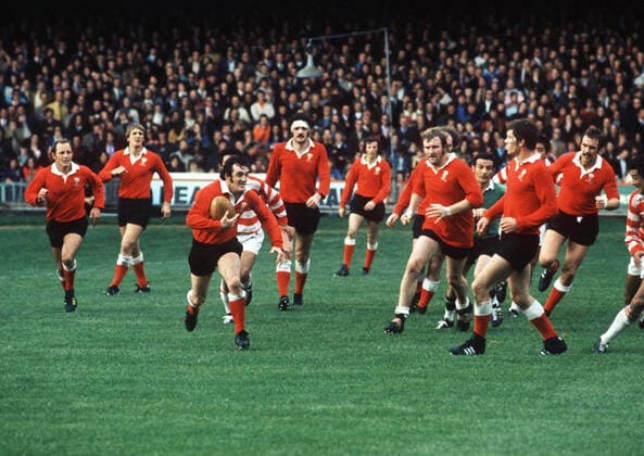 Rugby Union - 1973 Japan Tour of England, Wales and France - Wales XV 62 Japan 14 Phil Bennett of Wales makes a break, at Cardiff Arms Park. This was the Japan team s first tour of Europe. 06 10 1973 