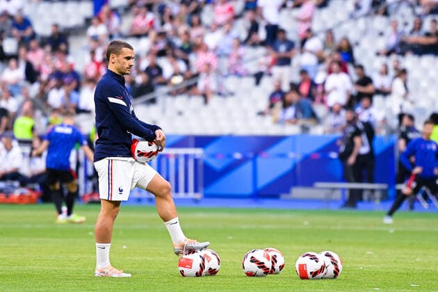 Antoine Griezmann ( 7 - France ) - Echauffement - FOOTBALL : France vs Croatie - Ligue des Nations - 13 06 2022 FedericoPestellini Panoramic 