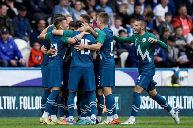 Mandatory Credit: Photo by Robbie Stephenson JMP Shutterstock (12984619w) Slovenia U21, U 21 celebrate their opening goal England U21 v Slovenia U21, UK - 13 Jun 2022 Editorial use only England U21 v Slovenia U21, UK - 13 Jun 2022 Editorial use only  Copyright: xRobbiexStephenson JMP Shutterstockx 12984619w