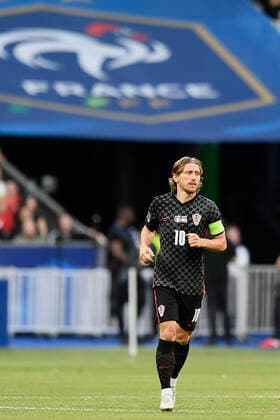 France v Croatia: UEFA Nations League - League Path Group 1 Luka Modric (Real Madrid) of Croatia celebrates after scoring his sides first goal during the UEFA Nations League League A Group 1 match between France and Croatia at Stade de France on June 13, 2022 in Paris, France. Paris France  Copyright: xJosexBretonx originalFilename:breton-francevc220613_npTMo.jpg
