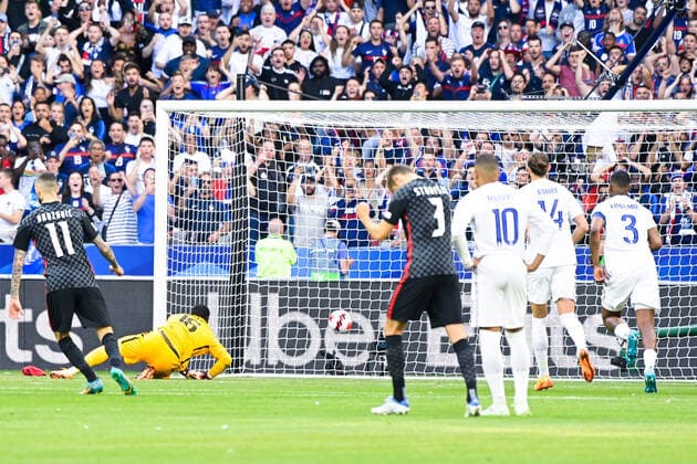 But sur penalty de Luka ModriÄ‡ ( 10 - Croatie ) - FOOTBALL : France vs Croatie - Ligue des Nations - 13 06 2022 FedericoPestellini Panoramic 