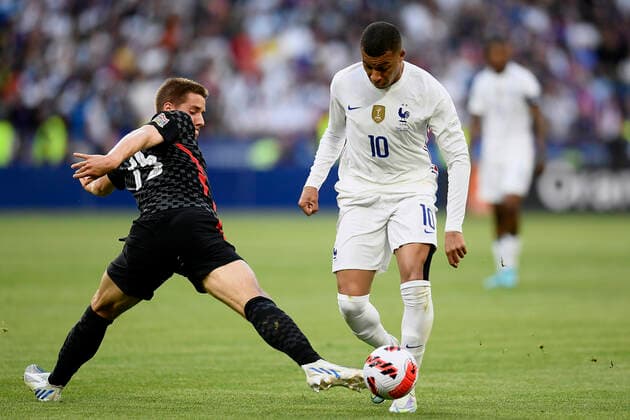 France v Croatia: UEFA Nations League - League Path Group 1 Kylian Mbappe (Paris Saint-Germain) of France and Mario Pasalic (Atalanta BC) of Croatia compete for the ball during the UEFA Nations League League A Group 1 match between France and Croatia at Stade de France on June 13, 2022 in Paris, France. Paris France  Copyright: xJosexBretonx originalFilename:breton-francevc220613_np8Ik.jpg