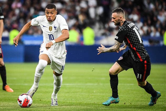 June 13, 2022, Paris, France, France: Kylian MBAPPE of France and Marcelo BROZOVIC of Croatia during the UEFA Nations League, League A - Group 1 football match between France and Croatia at Stade de France on June 13, 2022 in Saint-Denis near Paris, France. Paris France - ZUMAm308 20220613_zsp_m308_010 Copyright: xMatthieuxMirvillex