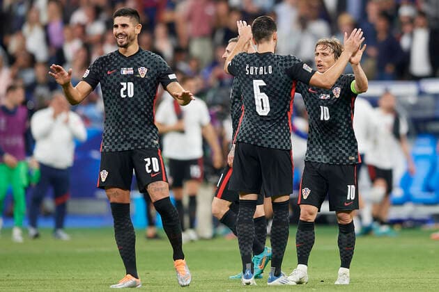France v Croatia: UEFA Nations League - League Path Group 1 Croatia players celebrate victory after the UEFA Nations League League A Group 1 match between France and Croatia at Stade de France on June 13, 2022 in Paris, France. Paris France  Copyright: xJosexBretonx originalFilename:breton-francevc220613_npZxB.jpg