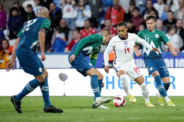 Mandatory Credit: Photo by Robbie Stephenson JMP Shutterstock (12984619bi) Cameron Archer of England takes on Mitja Ilenic, David Zec and Amir Feratovic of Slovenia England U21, U 21 v Slovenia U21, UK - 13 Jun 2022 Editorial use only England U21 v Slovenia U21, UK - 13 Jun 2022 Editorial use only  Copyright: xRobbiexStephenson JMP Shutterstockx 12984619bi