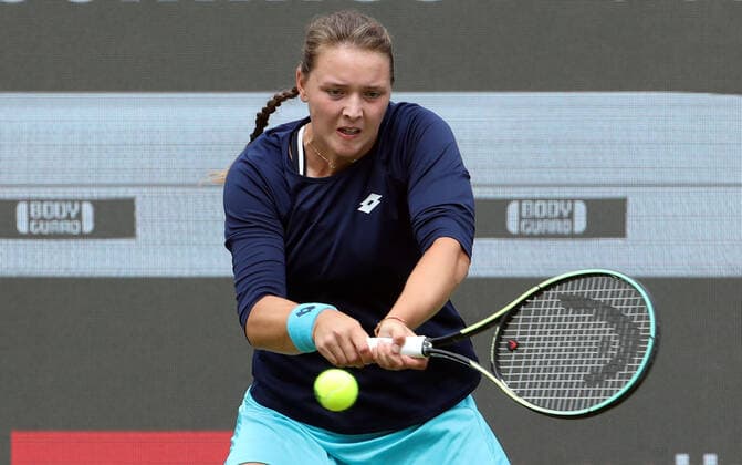 Jule Niemeier (GER) Aktion Oberkoerper Oberkörper Tennis bett1 open WTA, Tennis Damen 500 Turnier auf Rasen Damen Saison 2021 2022 14.06.2022