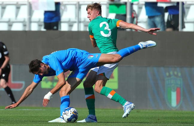 UEFA Under 21 European Championship, EM, Europameisterschaft Qualifier, Stadio Cino e Lillo Del Duca, Ascoli, Italy 14 6 2022 Italy vs Republic of Ireland Italy s Andrea Cambiaso and Joel Bagan of Ireland Andrea Cambiaso and Joel Bagan 14 6 2022  Copyright: x INPHO GiuseppexFamax ITALY_IRELAND_U21_33