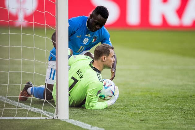 UEFA Nations League, Deutschland - Italien; 14.06.2022 Manuel Neuer (1, Deutschland) haelt UEFA Nations League, Deutschland - Italien, Moenchengladbach, BORUSSIA-PARK Copyright: xBEAUTIFULxSPORTS Wunderlx
