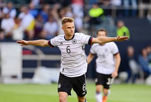 Fussball International UEFA Nations League 14.06.2022 in Moenchengladbach Deutschland - Italien JUBEL Deutschland; Torschuetze zum 1-0 Joshua Kimmich