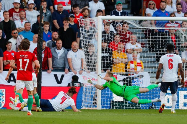 England v Hungary UEFA Nations League Roland Sallai of Hungary scores during the UEFA Nations League match between England and Hungary at Molineux, Wolverhampton Content Not Available For UK Newspapers Copyright: xPaulxChestertonx FIL-17013-0058 UK Newspapers OUT