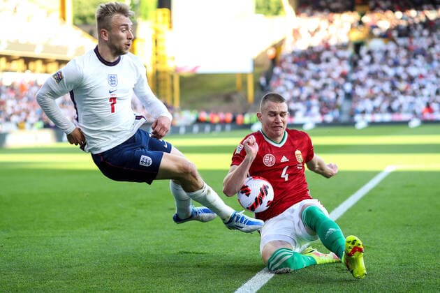 England v Hungary 14 June 2022, Wolverhampton - UEFA Nations League - League A (Group 3) - England v Hungary - Jarrod Bowen of England tries to cross the ball in to the box but is blocked by Attila Szalai of Hungary - Photo: Mark Leech Offside. Wolverhampton UK Copyright: xMarkxLeechx xOffsidexOffside