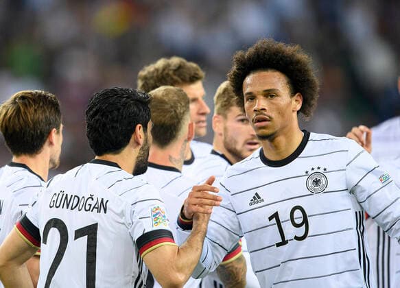 kollektiver Torjubel um Thomas MUELLER (GER) nach Tor zum 3-0 vorne Leroy SANE (GER), Ilkay GUENDOGAN (GER) Jubel,Freude,Begeisterung,Aktion. Fussball UEFA Nations League, Spieltag 4, Deutschland (GER) - Italien (ITA), am 14.06.2022 in Moenchengladbach Deutschland.