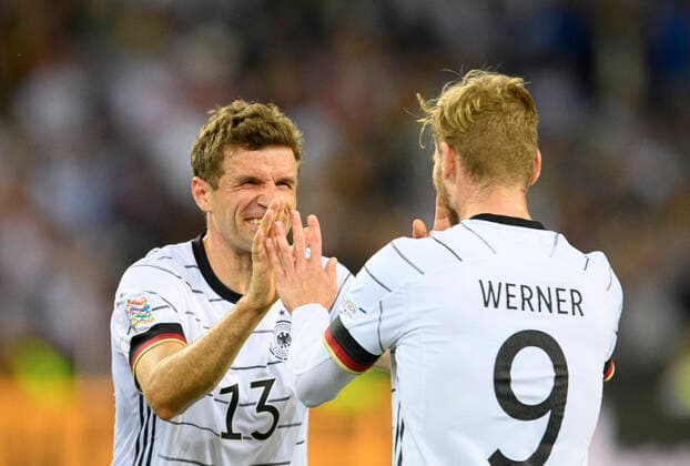 Torjubel v.re:Timo WERNER (GER) mit Thomas MUELLER (GER), Jubel,Freude,Begeisterung, Aktion. Fussball UEFA Nations League, Spieltag 4, Deutschland (GER) - Italien (ITA), am 14.06.2022 in Moenchengladbach Deutschland.