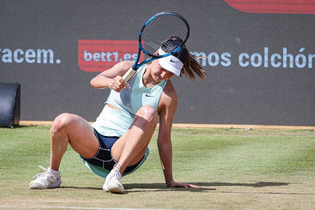 Xinyu WANG CHN am Boden, bett1open WTA, Tennis Damen 500, Berlin, LTTC Rot-Weiß , 16.06.2022, Copyright: xClaudioxGärtnerx