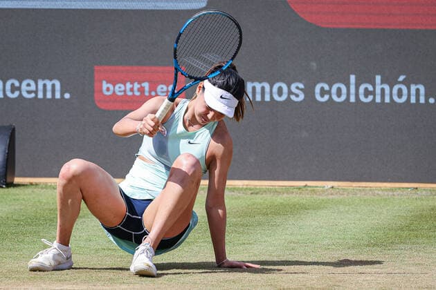 Xinyu WANG CHN am Boden, bett1open WTA, Tennis Damen 500, Berlin, LTTC Rot-Weiß , 16.06.2022, Copyright: xClaudioxGärtnerx