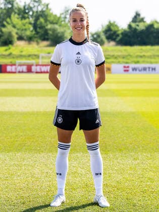 Giulia Gwinn, Deutschland, Nationalmannschaft, Mannschaftsshooting, Fussball, Frauen, 16.06.2022 Deutschland, Nationalmannschaft, Mannschaftsshooting, Fussball, Frauen, 16.06.2022 Nuernberg Copyright: xMichaelxSchmidt Eibner-Pressefotx EP_MST