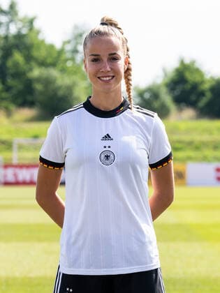 Giulia Gwinn, Deutschland, Nationalmannschaft, Mannschaftsshooting, Fussball, Frauen, 16.06.2022 Deutschland, Nationalmannschaft, Mannschaftsshooting, Fussball, Frauen, 16.06.2022 Nuernberg Copyright: xMichaelxSchmidt Eibner-Pressefotx EP_MST