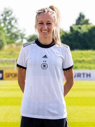 Kathrin Hendrich, Deutschland, Nationalmannschaft, Mannschaftsshooting, Fussball, Frauen, 16.06.2022 Deutschland, Nationalmannschaft, Mannschaftsshooting, Fussball, Frauen, 16.06.2022 Nuernberg Copyright: xMichaelxSchmidt Eibner-Pressefotx EP_MST