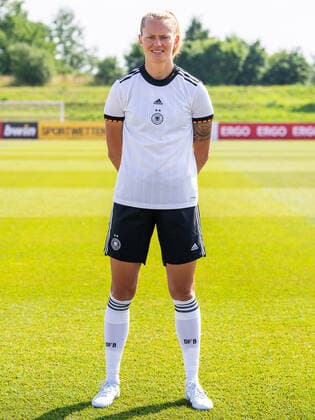 Maximiliane Rall, Deutschland, Nationalmannschaft, Mannschaftsshooting, Fussball, Frauen, 16.06.2022 Deutschland, Nationalmannschaft, Mannschaftsshooting, Fussball, Frauen, 16.06.2022 Nuernberg Copyright: xMichaelxSchmidt Eibner-Pressefotx EP_MST