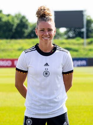 Linda Dallmann, Deutschland, Nationalmannschaft, Mannschaftsshooting, Fussball, Frauen, 16.06.2022 Deutschland, Nationalmannschaft, Mannschaftsshooting, Fussball, Frauen, 16.06.2022 Nuernberg Copyright: xMichaelxSchmidt Eibner-Pressefotx EP_MST