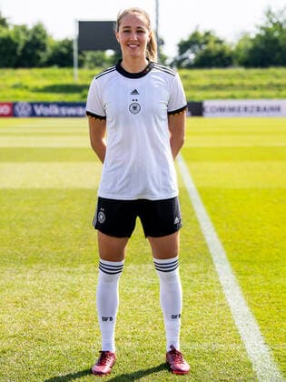 Syndey Lohmann, Deutschland, Nationalmannschaft, Mannschaftsshooting, Fussball, Frauen, 16.06.2022 Deutschland, Nationalmannschaft, Mannschaftsshooting, Fussball, Frauen, 16.06.2022 Nuernberg Copyright: xMichaelxSchmidt Eibner-Pressefotx EP_MST