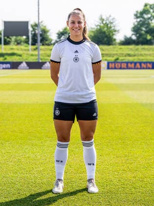 Lena Oberdorf, Deutschland, Nationalmannschaft, Mannschaftsshooting, Fussball, Frauen, 16.06.2022 Deutschland, Nationalmannschaft, Mannschaftsshooting, Fussball, Frauen, 16.06.2022 Nuernberg Copyright: xMichaelxSchmidt Eibner-Pressefotx EP_MST