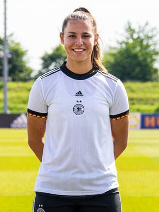 Lena Oberdorf, Deutschland, Nationalmannschaft, Mannschaftsshooting, Fussball, Frauen, 16.06.2022 Deutschland, Nationalmannschaft, Mannschaftsshooting, Fussball, Frauen, 16.06.2022 Nuernberg Copyright: xMichaelxSchmidt Eibner-Pressefotx EP_MST