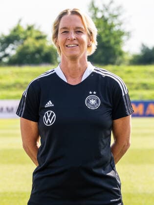 Martina Voss-Tecklenburg, Deutschland, Nationalmannschaft, Mannschaftsshooting, Fussball, Frauen, 16.06.2022 Deutschland, Nationalmannschaft, Mannschaftsshooting, Fussball, Frauen, 16.06.2022 Nuernberg Copyright: xMichaelxSchmidt Eibner-Pressefotx EP_MST