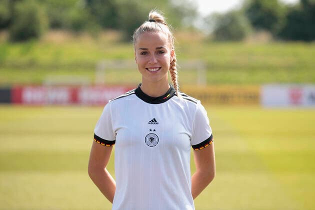 16.06.2022, Mediaday beim DFB-Team der Frauen, Deutschland, Herzogenaurach, Adi-Dassler-Sportplatz, Im Bild: Giulia Gwinn DFL REGULATIONS PROHIBIT ANY USE OF PHOTOGRAPHS AS IMAGE SEQUENCES AND OR QUASI-VIDEO. Copyright: HMBxMedia xJulienxBecker