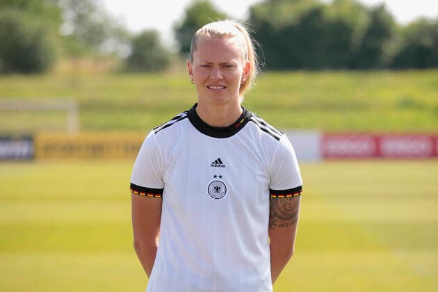 16.06.2022, Mediaday beim DFB-Team der Frauen, Deutschland, Herzogenaurach, Adi-Dassler-Sportplatz, Im Bild: Maximiliane Rall DFL REGULATIONS PROHIBIT ANY USE OF PHOTOGRAPHS AS IMAGE SEQUENCES AND OR QUASI-VIDEO. Copyright: HMBxMedia xJulienxBecker