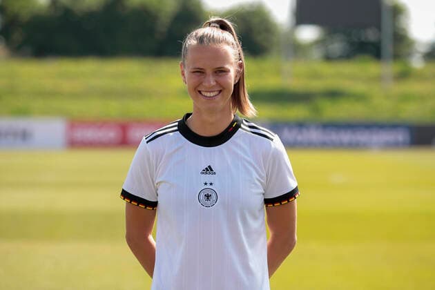 16.06.2022, Mediaday beim DFB-Team der Frauen, Deutschland, Herzogenaurach, Adi-Dassler-Sportplatz, Im Bild: Klara Buehl DFL REGULATIONS PROHIBIT ANY USE OF PHOTOGRAPHS AS IMAGE SEQUENCES AND OR QUASI-VIDEO. Copyright: HMBxMedia xJulienxBecker