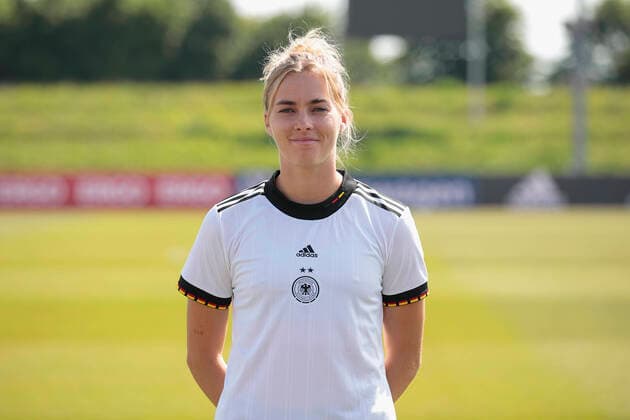 16.06.2022, Mediaday beim DFB-Team der Frauen, Deutschland, Herzogenaurach, Adi-Dassler-Sportplatz, Im Bild: Laura Freigang DFL REGULATIONS PROHIBIT ANY USE OF PHOTOGRAPHS AS IMAGE SEQUENCES AND OR QUASI-VIDEO. Copyright: HMBxMedia xJulienxBecker