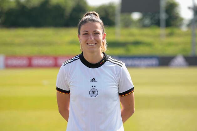 16.06.2022, Mediaday beim DFB-Team der Frauen, Deutschland, Herzogenaurach, Adi-Dassler-Sportplatz, Im Bild: Chantal Hagel DFL REGULATIONS PROHIBIT ANY USE OF PHOTOGRAPHS AS IMAGE SEQUENCES AND OR QUASI-VIDEO. Copyright: HMBxMedia xJulienxBecker