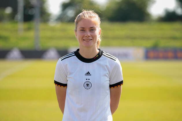 16.06.2022, Mediaday beim DFB-Team der Frauen, Deutschland, Herzogenaurach, Adi-Dassler-Sportplatz, Im Bild: Sjoeke Nuesken DFL REGULATIONS PROHIBIT ANY USE OF PHOTOGRAPHS AS IMAGE SEQUENCES AND OR QUASI-VIDEO. Copyright: HMBxMedia xJulienxBecker