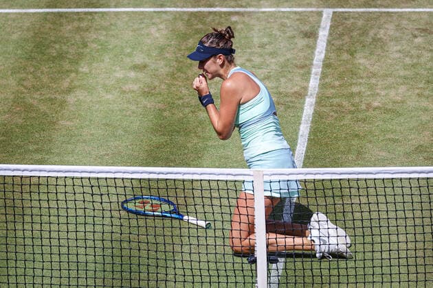 Belinda BENCIC SUI gewinnt das Halbfinale gegen Maria SAKKARI GRE und zieht es erste Spielerin in das Finale am Sonntag ein, bett1open WTA, Tennis Damen 500, Berlin, LTTC Rot-Weiß , 18.06.2022, Copyright: xClaudioxGärtnerx