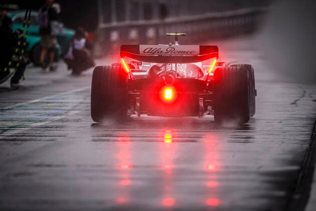 24 ZHOU Guanyu (chi), Alfa Romeo F1 Team ORLEN C42, action during the Formula 1 AWS Grand Prix du Canada 2022, 9th round of the 2022 FIA Formula One World Championship, WM, Weltmeisterschaft on the Circuit Gilles Villeneuve, from June 17 to 19, 2022 in Montreal, Canada - F1 - CANADIAN GRAND PRIX 2022 DPPI Panoramic  _V2_3608