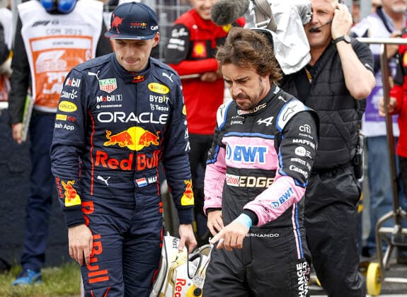 VERSTAPPEN Max (ned), Red Bull Racing RB18, ALONSO Fernando (spa), Alpine F1 Team A522, portrait during the Formula 1 AWS Grand Prix du Canada 2022, 9th round of the 2022 FIA Formula One World Championship, WM, Weltmeisterschaft on the Circuit Gilles Villeneuve, from June 17 to 19, 2022 in Montreal, Canada - F1 - CANADIAN GRAND PRIX 2022 DPPI Panoramic  20220618_F12022GP09CAN_JK22155