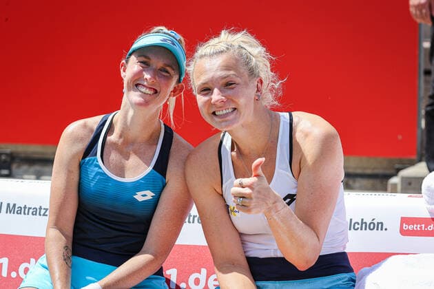 Doppel-Siegerinnen 2022: Storm SANDERS AUS und Katerina SINIAKOVA CZE, bett1open WTA, Tennis Damen 500, Berlin, LTTC Rot-Weiß , 19.06.2022, Copyright: xClaudioxGärtnerx