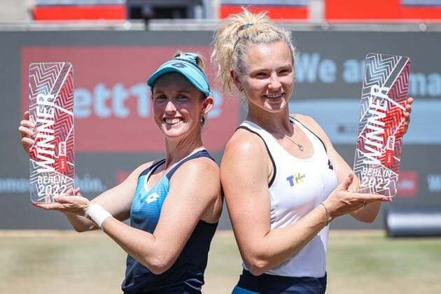 Doppel-Siegerinnen 2022: Storm SANDERS AUS und Katerina SINIAKOVA CZE, bett1open WTA, Tennis Damen 500, Berlin, LTTC Rot-Weiß , 19.06.2022, Copyright: xClaudioxGärtnerx