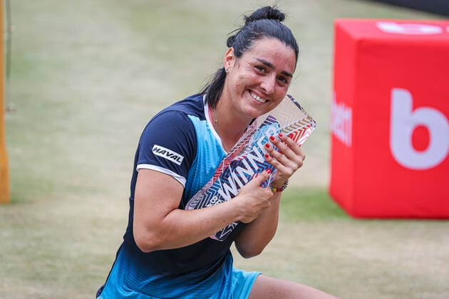Siegerin der bett1open 2022: Ons JABEUR TUN, bett1open WTA, Tennis Damen 500, Berlin, LTTC Rot-Weiß , 19.06.2022, Copyright: xClaudioxGärtnerx