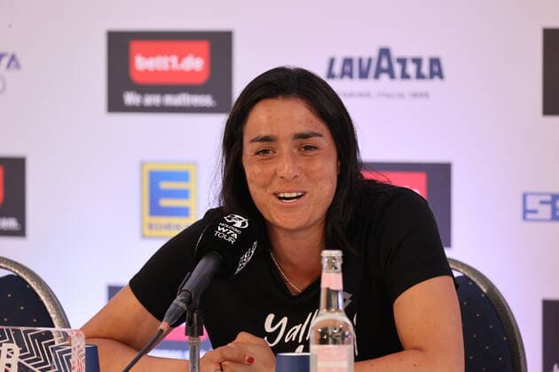 Siegerin der bett1open 2022: Ons JABEUR TUN bei der Abschluss-Pressekonferenz, bett1open WTA, Tennis Damen 500, Berlin, LTTC Rot-Weiß , 19.06.2022, Copyright: xClaudioxGärtnerx